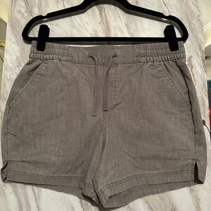 Magellan Outdoors Gray Women's Shorts